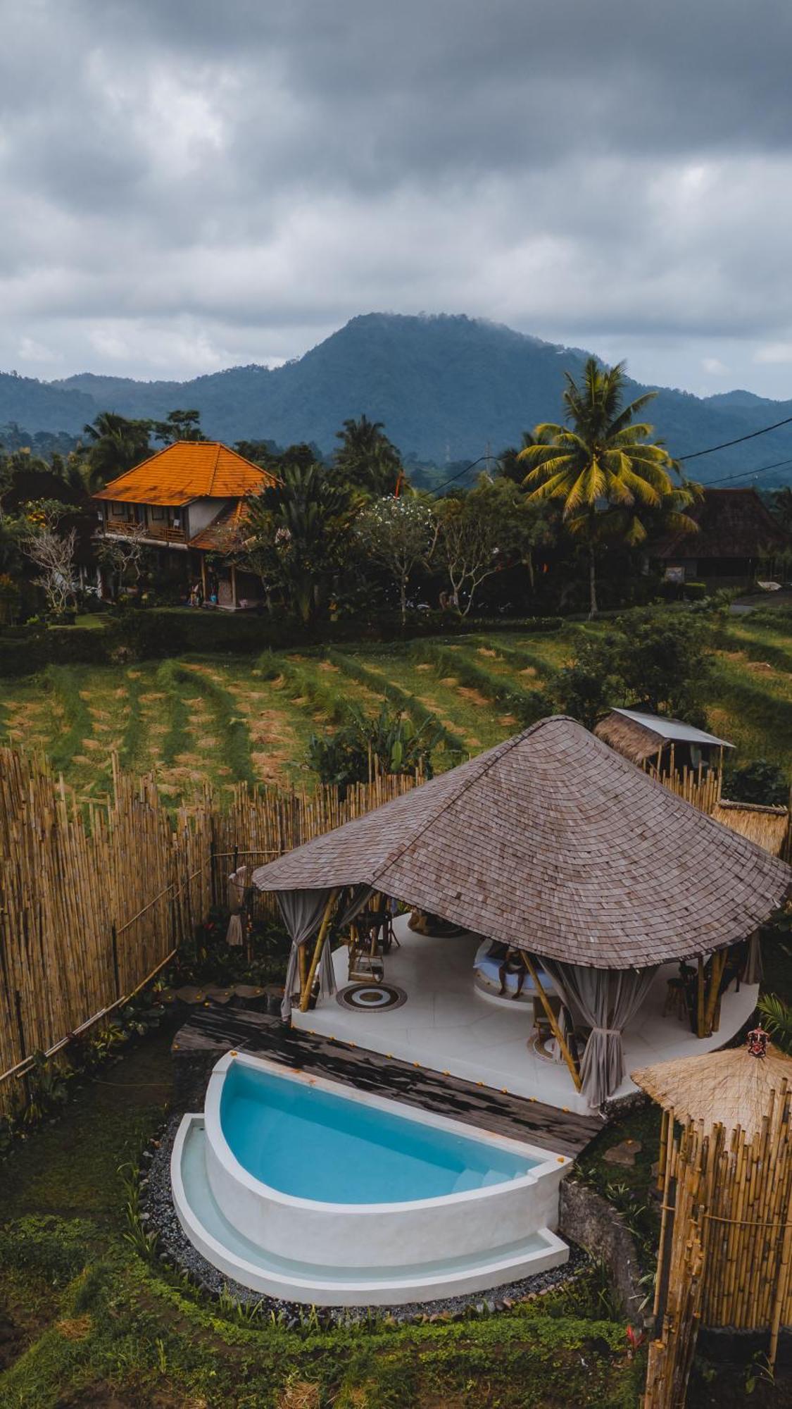 Nivriti Bali Villa Сидемен Екстериор снимка